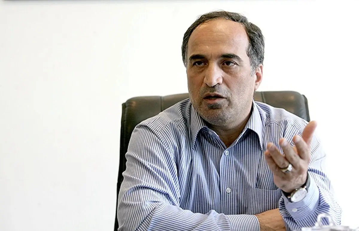 شریعتمداری توان هدایت تولید و صنعت کشور را ندارد/ عملکرد جزیره‌ای و ناهماهنگ دولت یازدهم ادامه یابد نمی‌توان به آینده اقتصاد ایران امیدوار بود