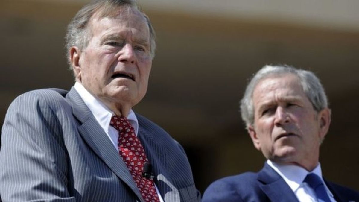 بوش پدر و پسر: تعصب نژادی محکوم است