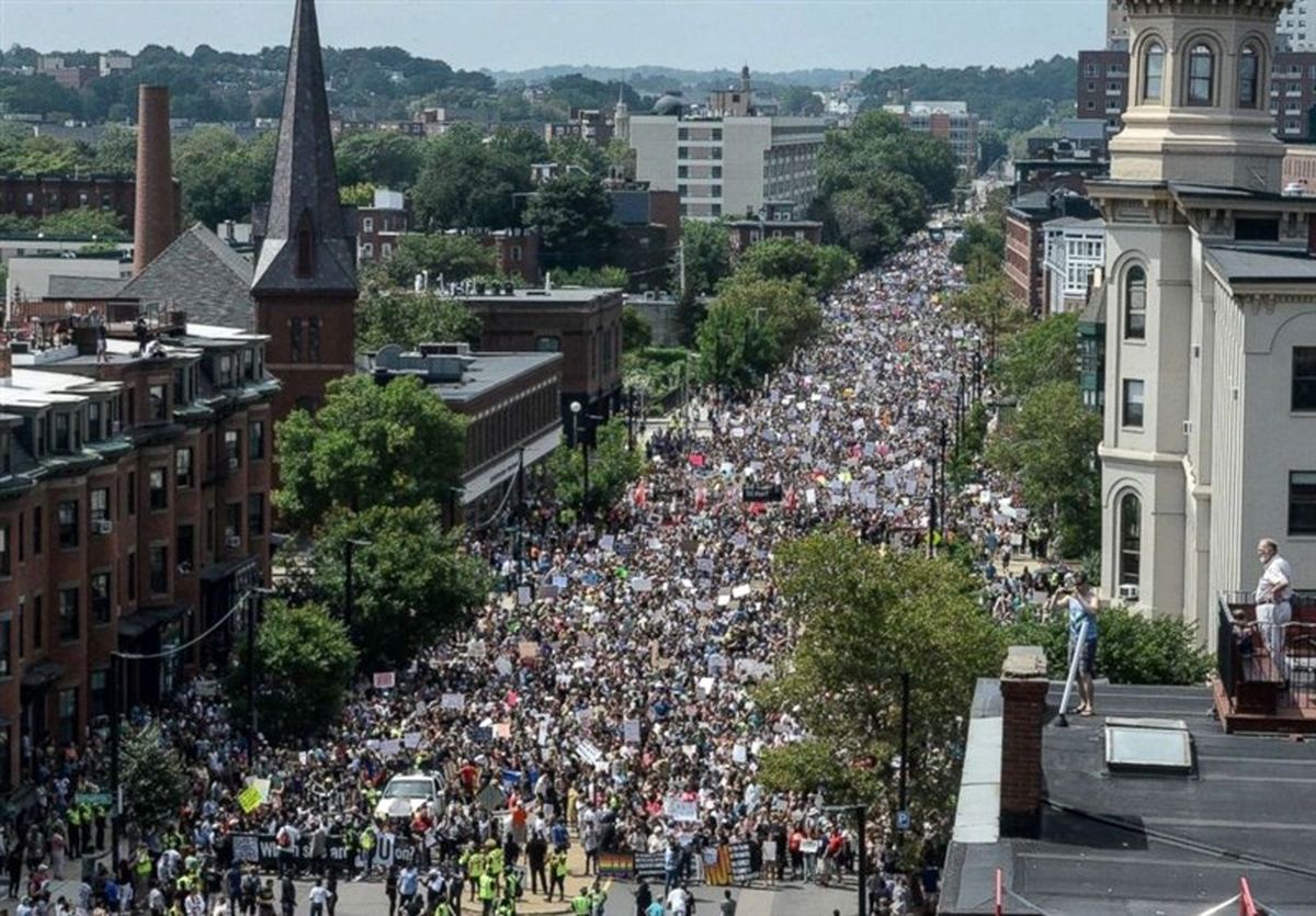 تظاهرات ۴۰ هزار نفری بوستونی‌ها علیه نژادپرستی در آمریکا+عکس