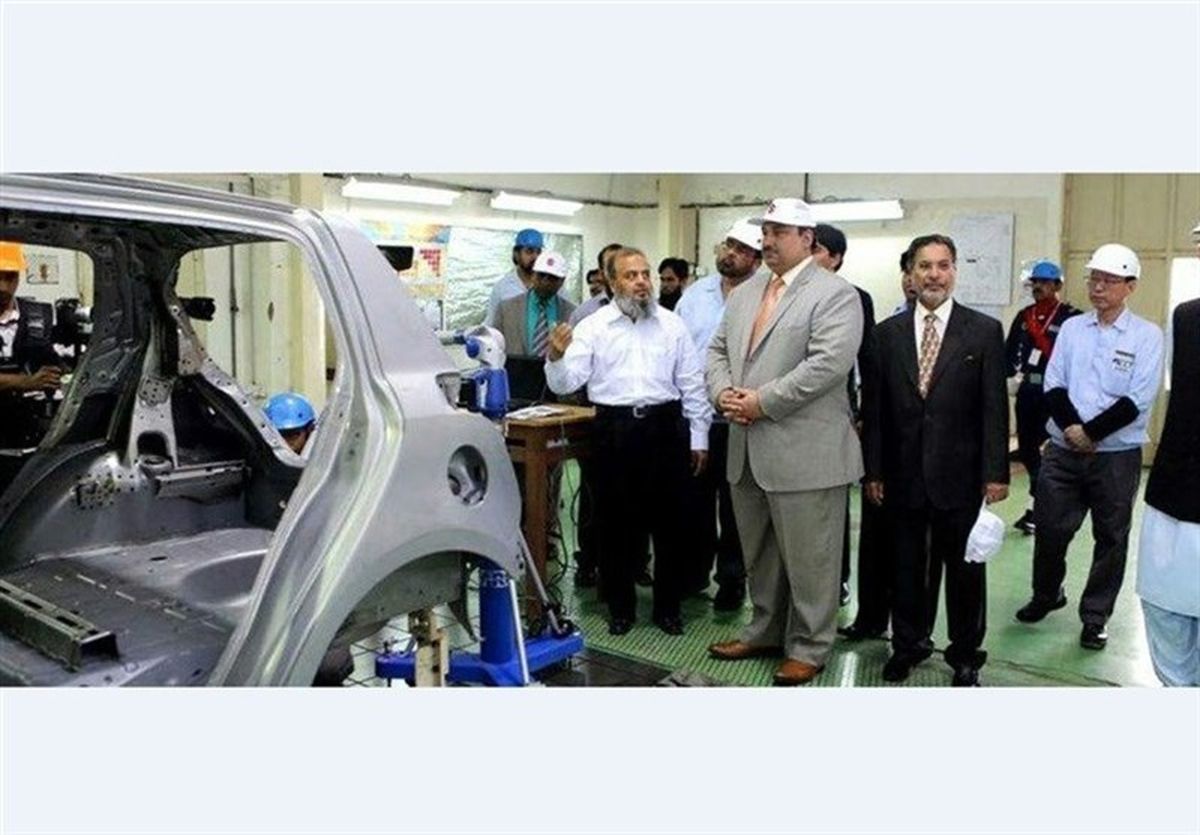دیدار نمایندگان شرکت‌های خودروسازی ایران و پاکستان برای افزایش همکاری