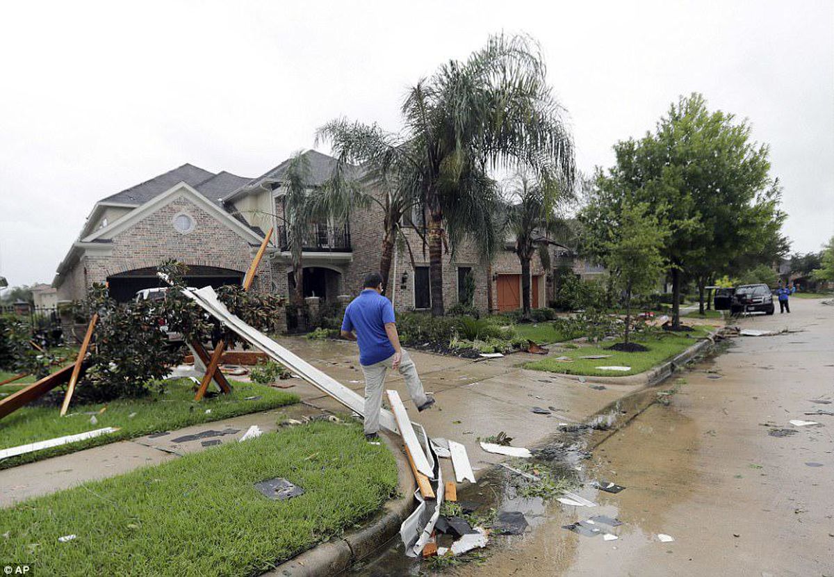 خسارات ناشی از طوفان سهمگین "هاروی" در ایالت تگزاس آمریکا