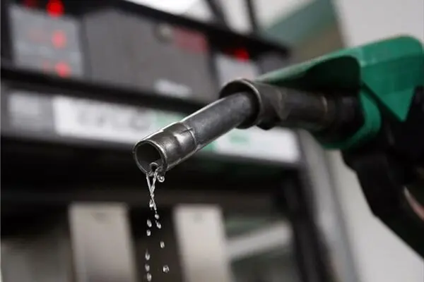 قیمت جدید سوخت رسماً اعلام شد؛ بنزین ۱۵۰۰ و گازوئیل ۴۰۰ تومان