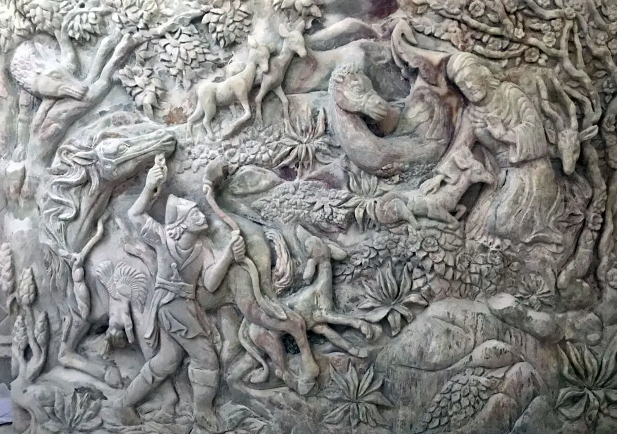 تابلوی سنگی ضامن آهو رونمایی می‌شود