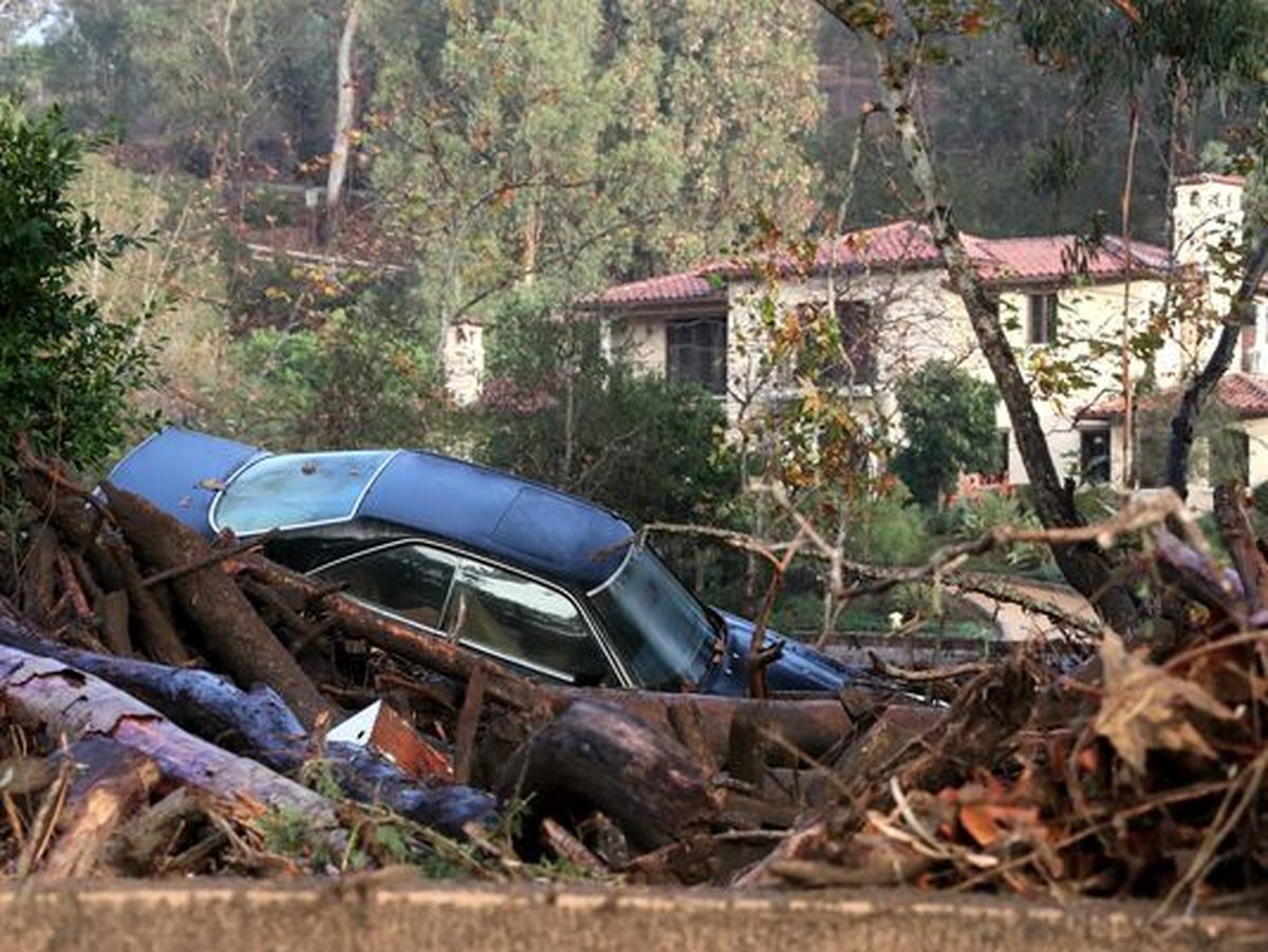 ناپدید شدن دست کم ۴۳ تن بر اثر رانش زمین در کالیفرنیا