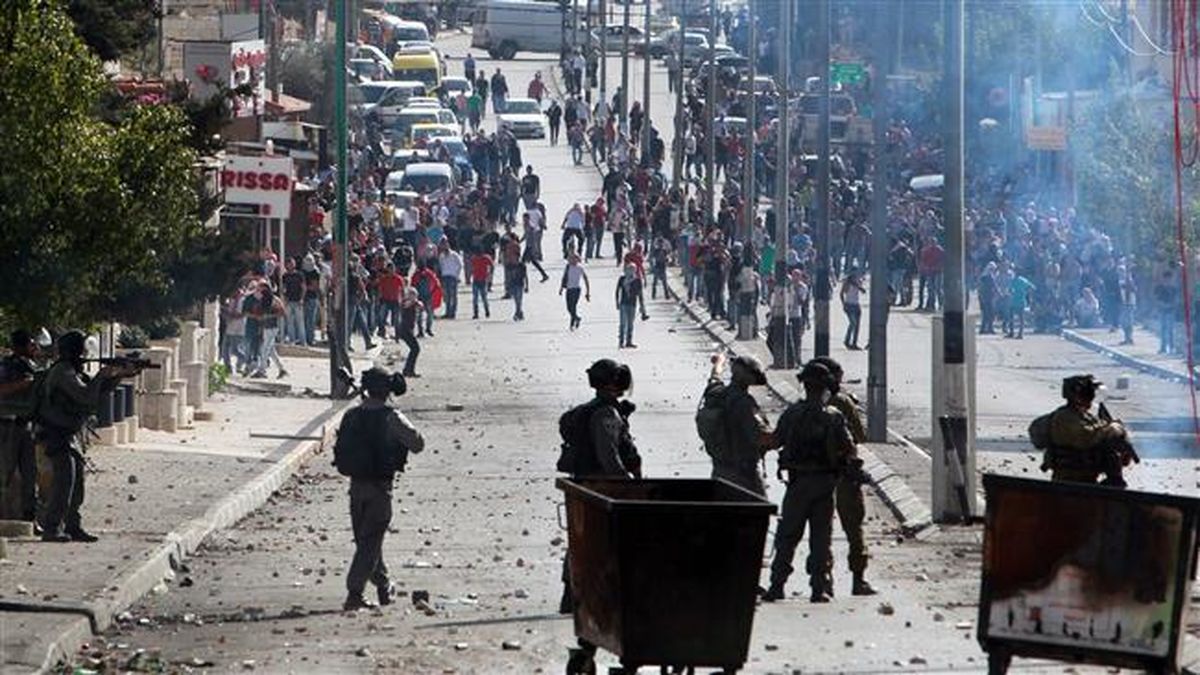 زخمی شدن بیش از ۲۰۰ فلسطینی در کرانه باختری و نوار غزه در ششمین جمعه خشم