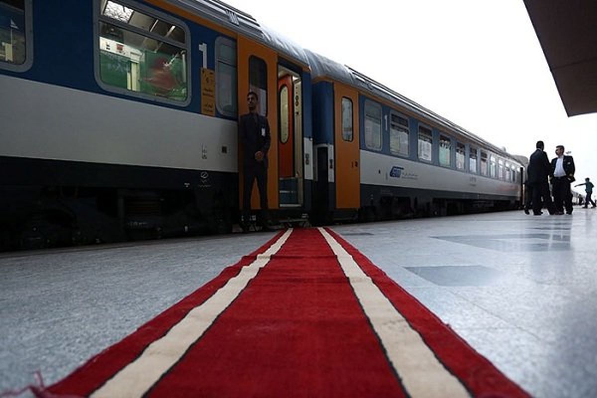 «تقریبا هیچ»؛ از سیف تا آخوندی/ توقف تخصیص بودجه قطار حومه‌ای