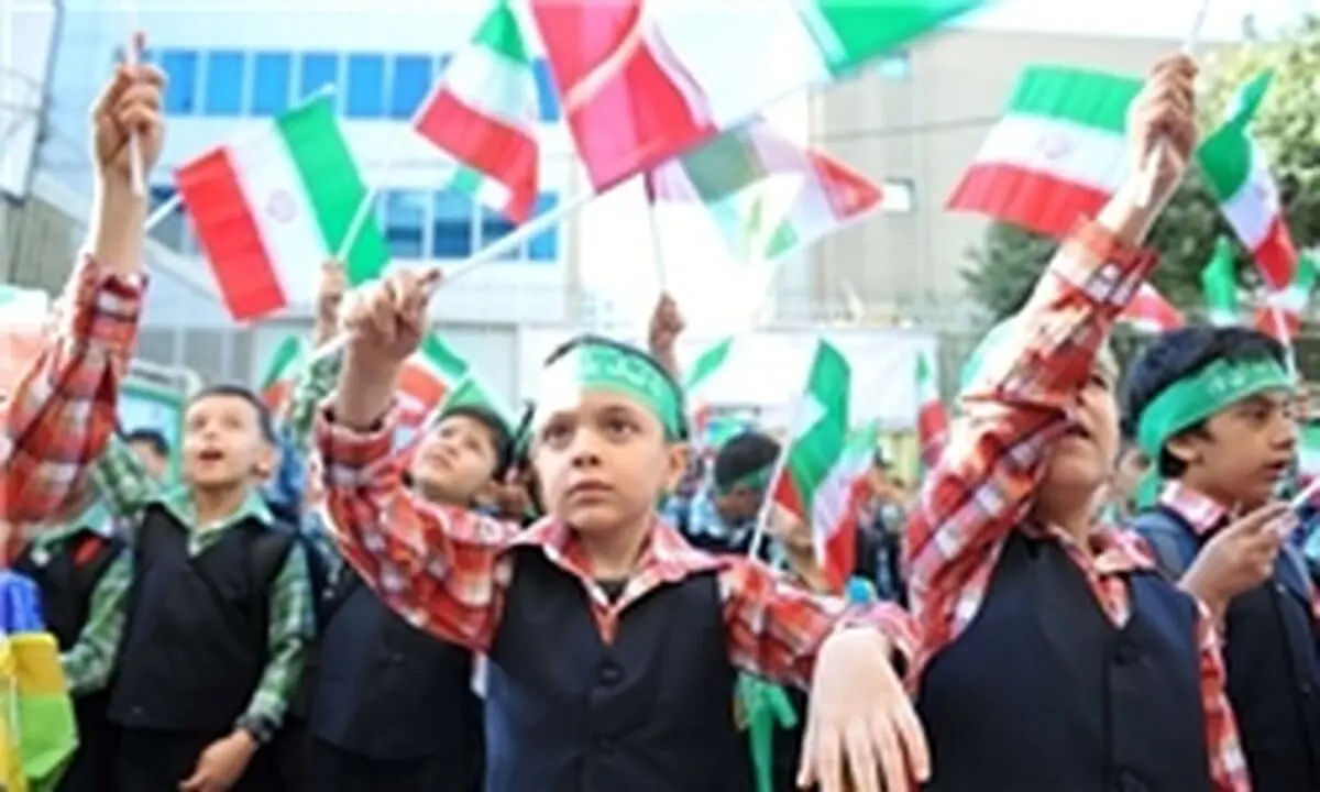 پخش فیلم‌های دیده نشده از دوران انقلاب در دهه فجر/بازسازی تصویر ۵ سرود انقلابی