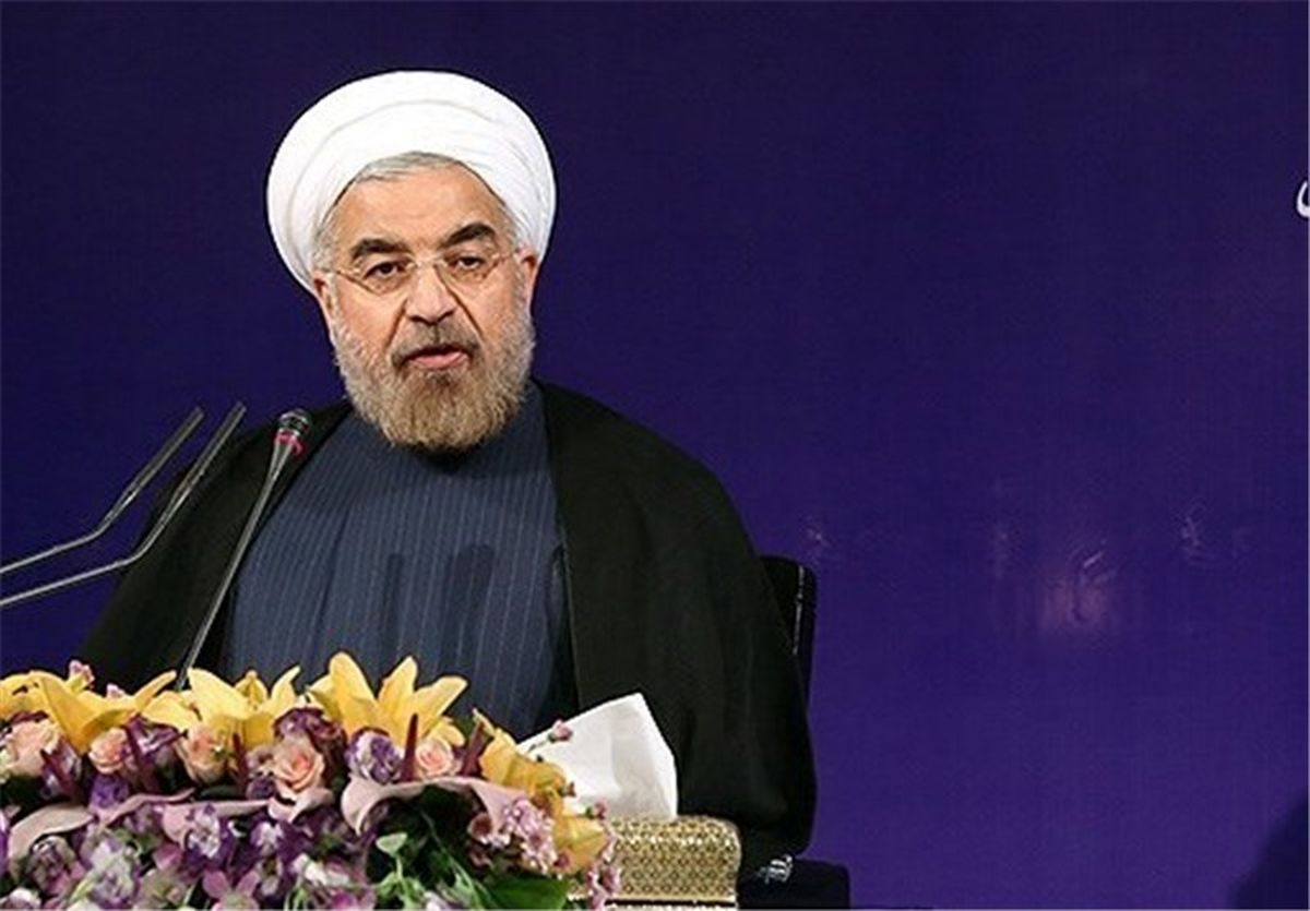 روحانی: سال ۹۶ در احداث راه‌آهن رکورد زدیم/ واردات افزایش یافت