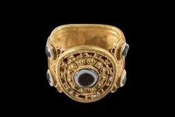 نمایش هفت شاهکار زرین هنر ایرانی از دوران