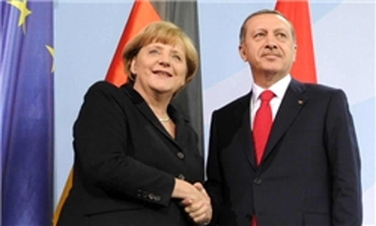 تماس تلفنی اردوغان و مرکل درباره راهکار سیاسی بحران سوریه