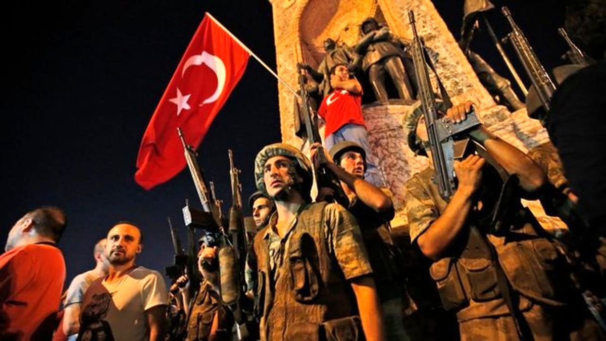 تحصن حزب اپوزیسیون ترکیه در اعتراض به وضعیت فوق‌العاده