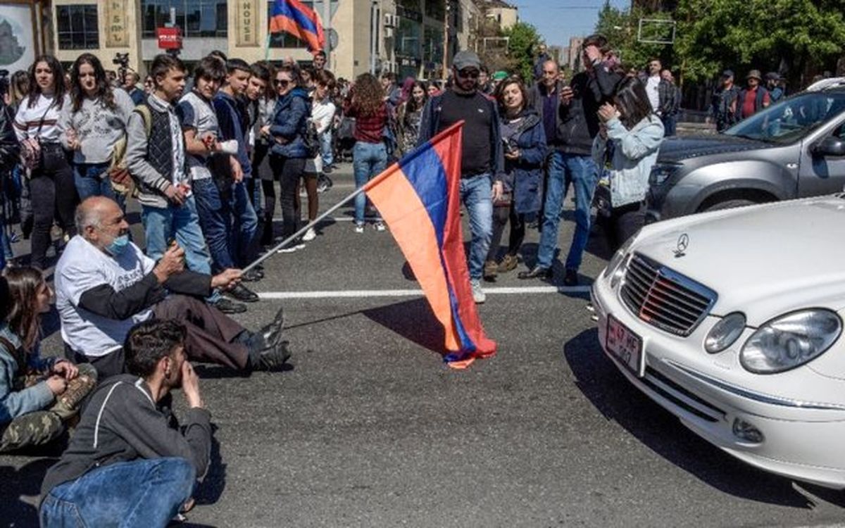 رهبر مخالفان دولت ارمنستان مجددا برای اعتراضات فراخوان داد