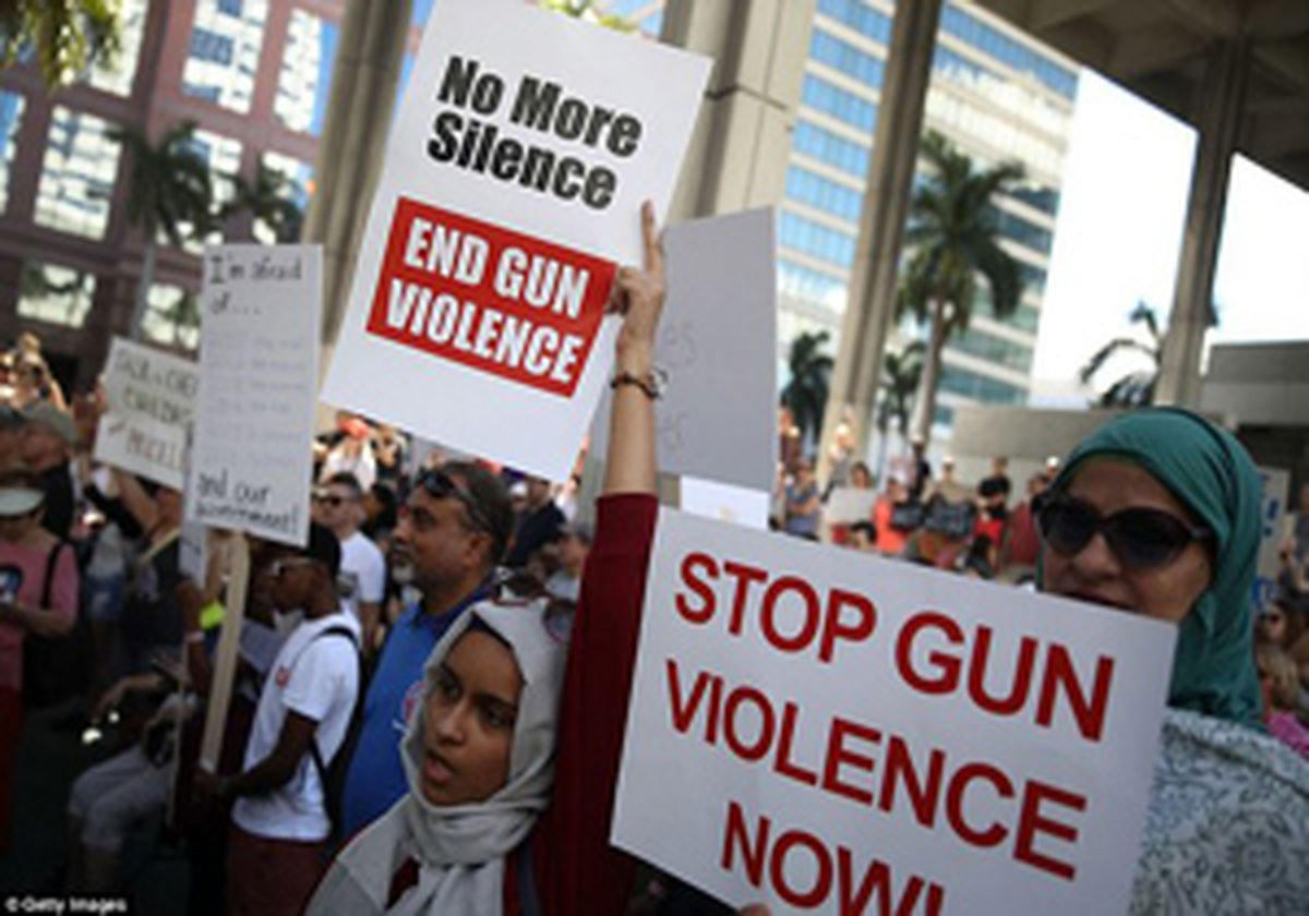 تظاهرات در فلوریدا در اعتراض به تیراندازی‌ها