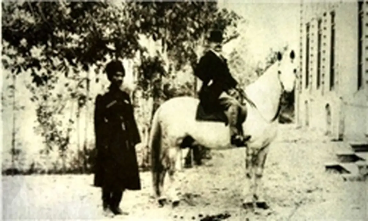 زندگی عجیب محافظ سفارتخانه