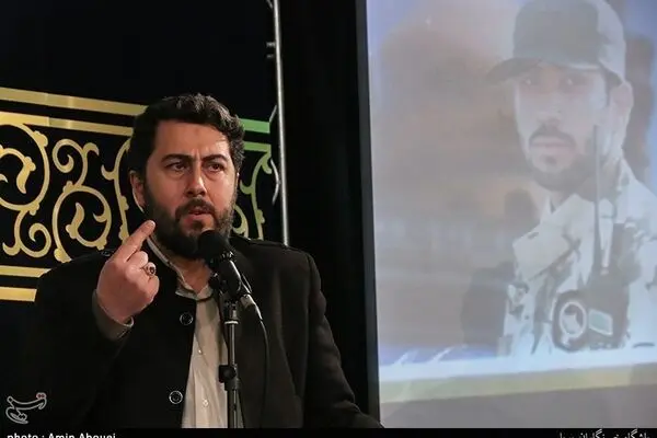 شعرخوانی «احمد بابایی» در مدح فاطمه زهراء(س) + صوت