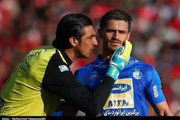 غفوری: هواداران پرسپولیس ناسزا گفتند، من هم لوگوی استقلال را بوسیدم/ باید می‌مُردیم تا مقابل ما جشن قهرمانی بگیرد