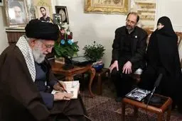 مبهوت نور...