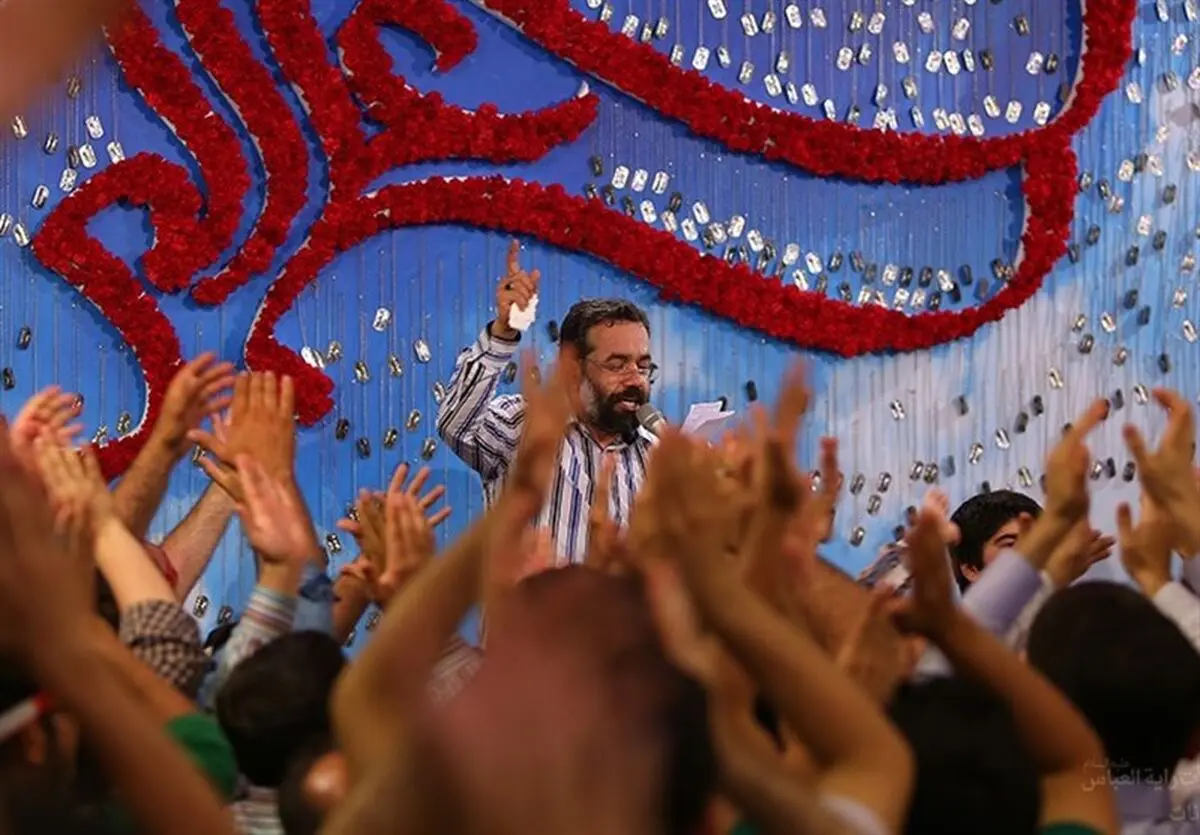 مولودی‌خوانی «محمود کریمی» در مدح حضرت فاطمه(س) + صوت