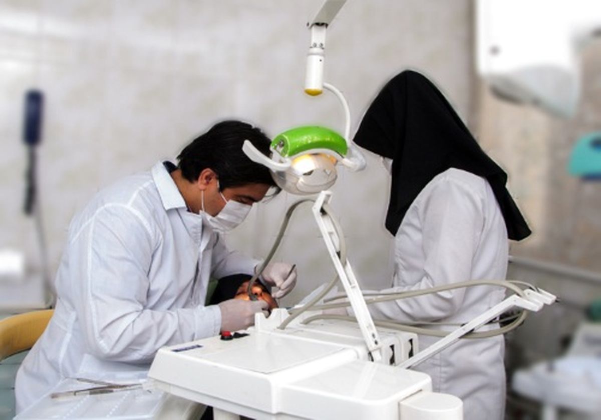 استخدام دستیار دندانپزشک در کلینیک دندانپزشکی