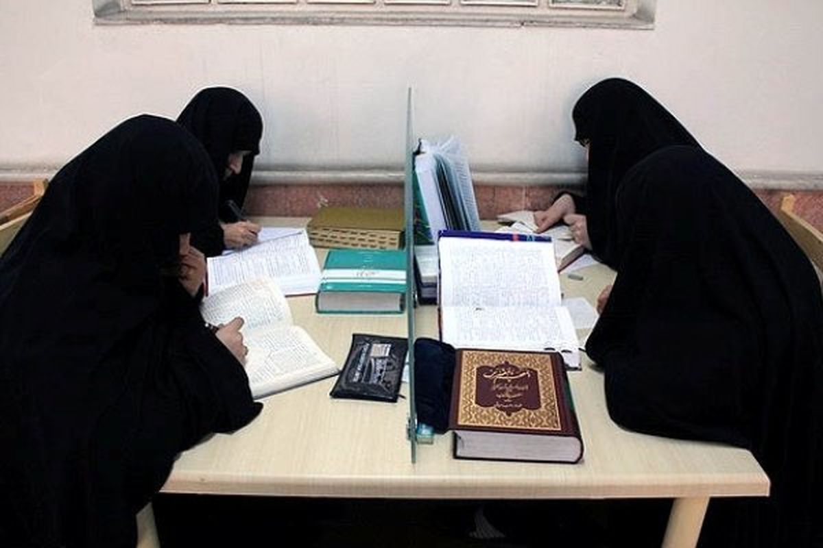 تشکیل کارگروه امور پایان نامه های طلاب خواهر در چهارمحال بختیاری
