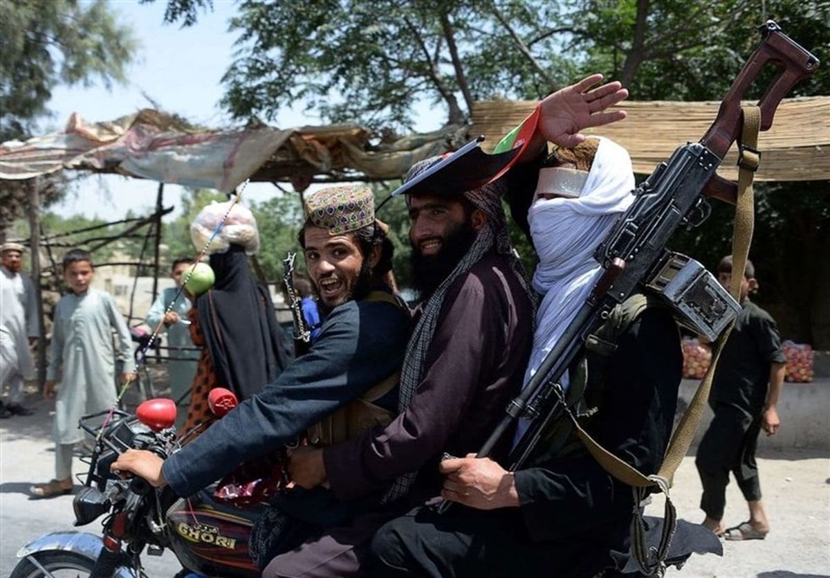 واشنگتن پست گزارش داد؛ ایجاد دولت موازی موفقیت‌آمیز طالبان در افغانستان
