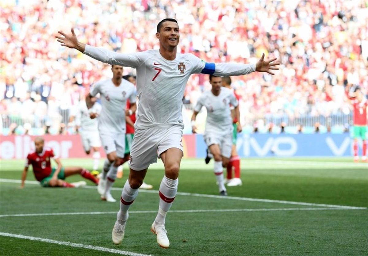جام جهانی ۲۰۱۸| رونالدو از پوشکاش گذشت و پشت سر دایی قرار گرفت/ کریس آقای گل ملی اروپا شد + عکس