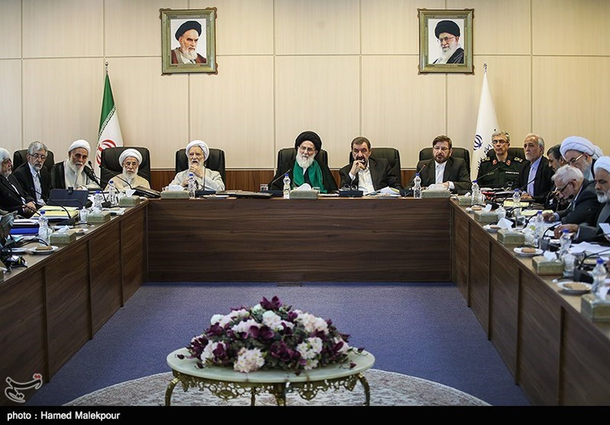 تشکیل جلسه مجمع تشخیص مصلحت بعد از ۲ ماه/ عدم حضور سران قوا + عکس