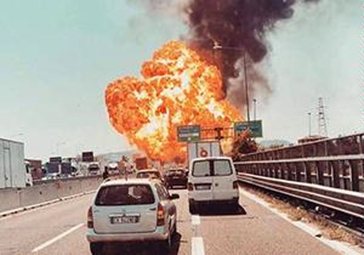 تازه ترین تصاویر از انفجار تانکر حامل سوخت در بولونیای ایتالیا