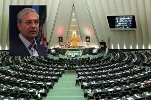 استیضاح وزیر کار متوقف شد / خبرنگاران را از صحن بیرون کردند