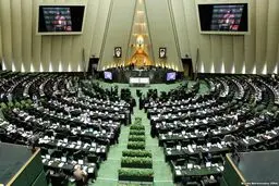 با تلاش شما و دولت، رفاه اجتماعی تا زیرگلوی مردم آمده است!