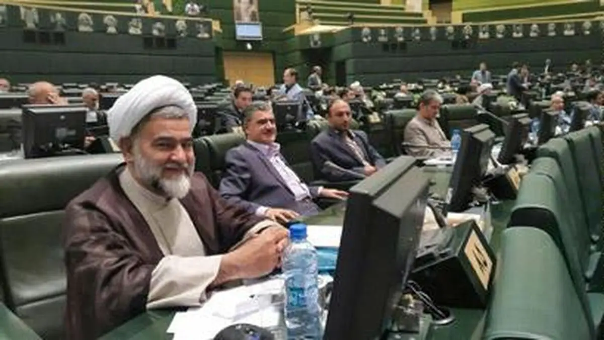 آقای ربیعی؛ پسرتان در دبی شرکت دارد!؟