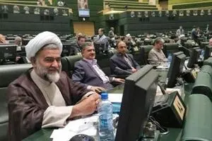 آقای ربیعی؛ پسرتان در دبی شرکت دارد!؟