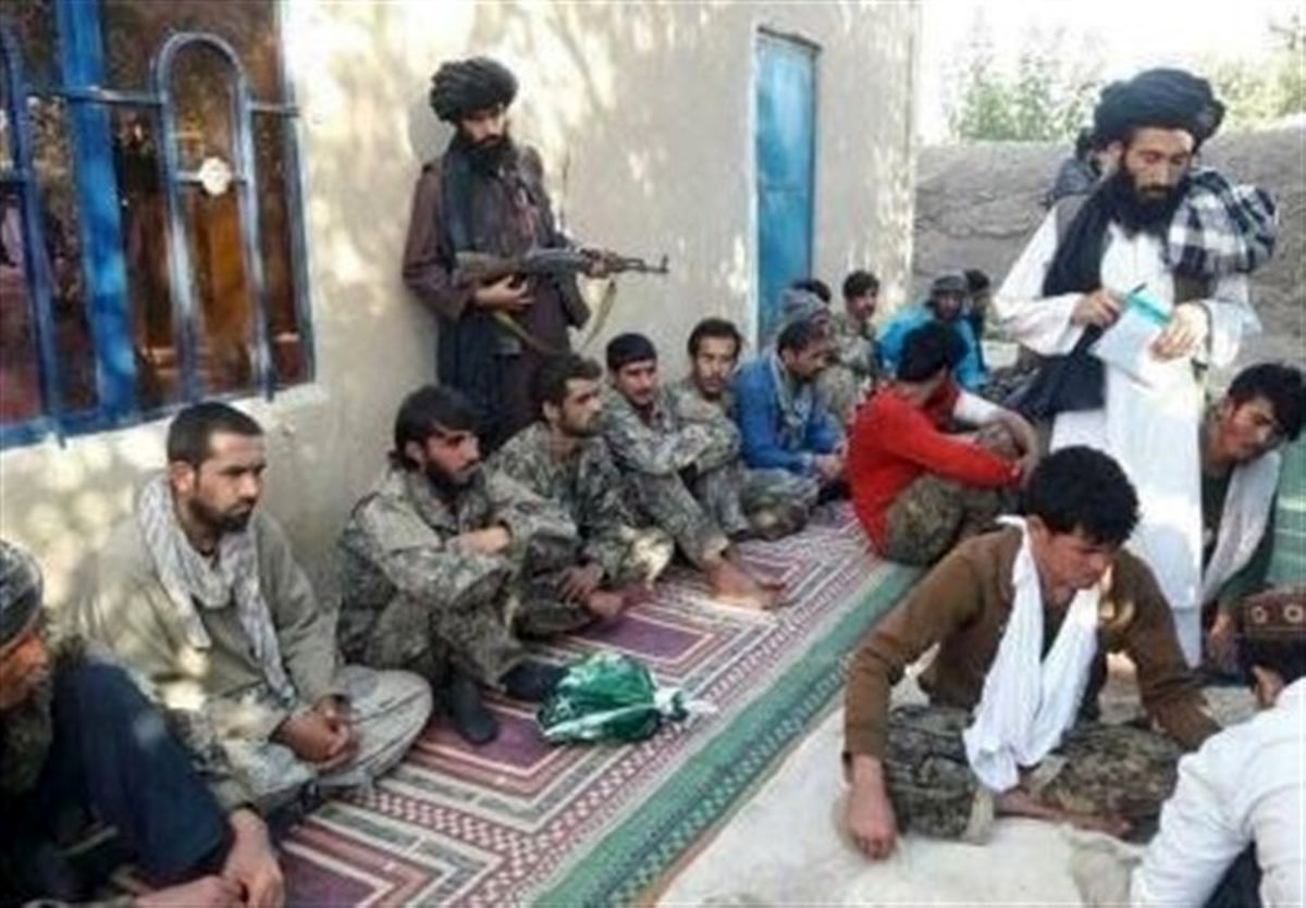 پیوستن ۱۰۰ نظامی افغان به طالبان در شمال غرب افغانستان