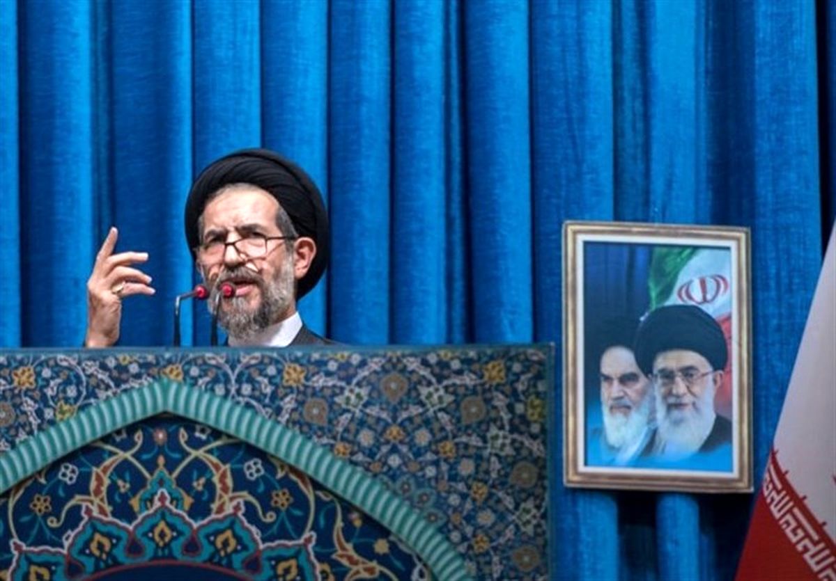 خطیب نماز جمعه تهران: سه قوه با عزم جدی اصلاح نظام بانکی را در دستور کار قرار دهند
