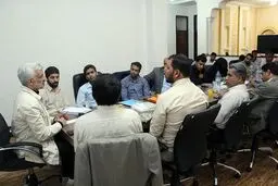 جریان انقلابی باید پرچم دار مطالبات مشروع مردم باشد