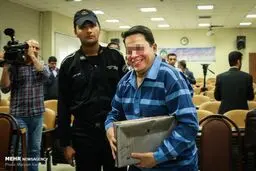 جزئیات جلسه دادگاه امروز ابربدهکار بانکی و متهم فساد اقتصادی