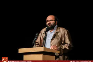 باید از مسائل داخلی به موضوعات بین‌المللی برسیم     