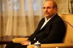 می‌خواهند ما را از هدف اصلی انقلاب دور کنند/ شعار «پوشک، موشک» جنگ روانی علیه ملت است