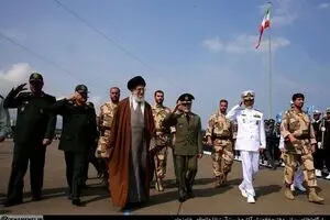 فرمانده معظم کل قوا در دانشگاه علوم دریایی امام خمینی(ره) نوشهر