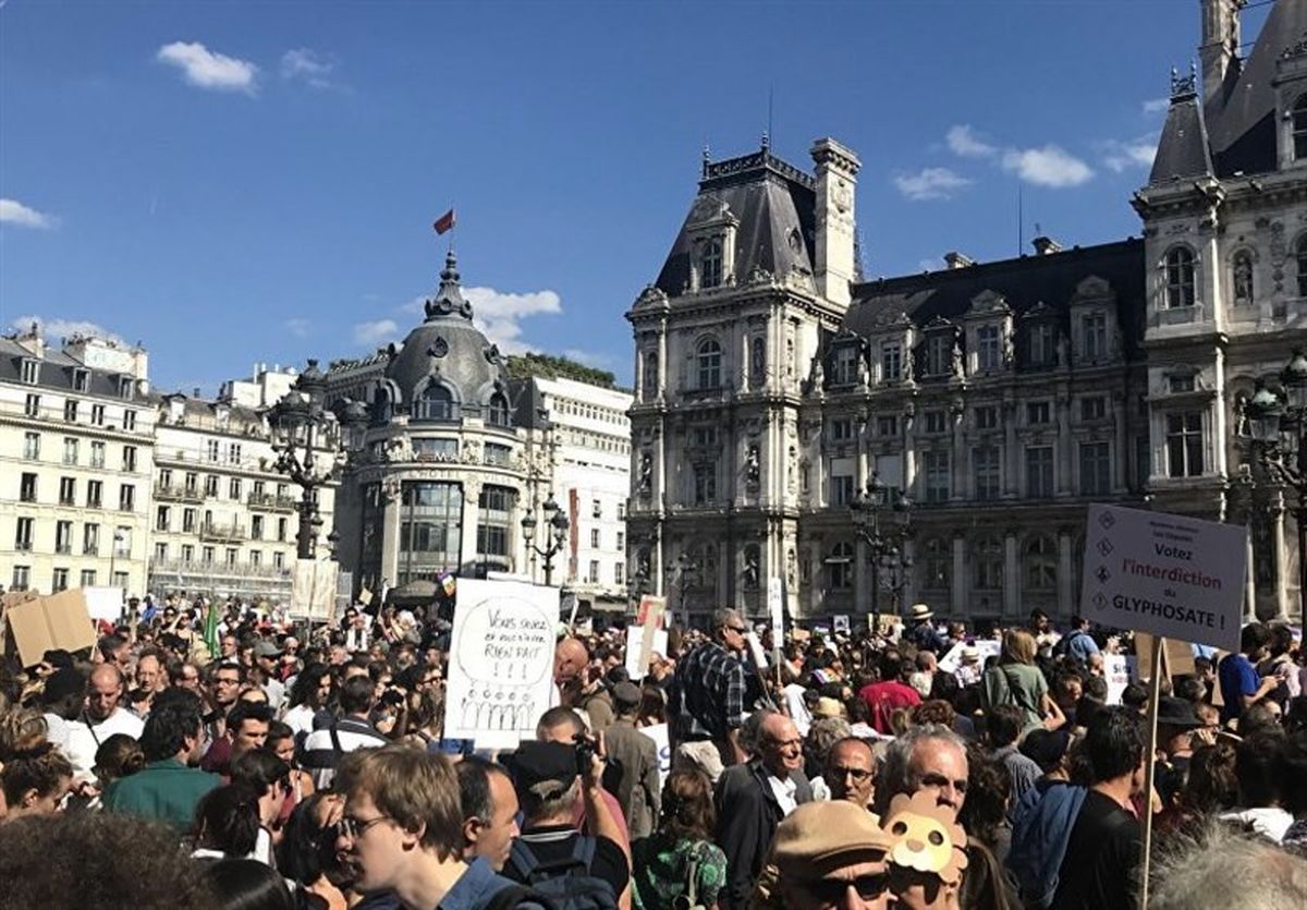 شرکت بیش از ۵۰ هزار نفر در تظاهرات آب و هوایی در پاریس