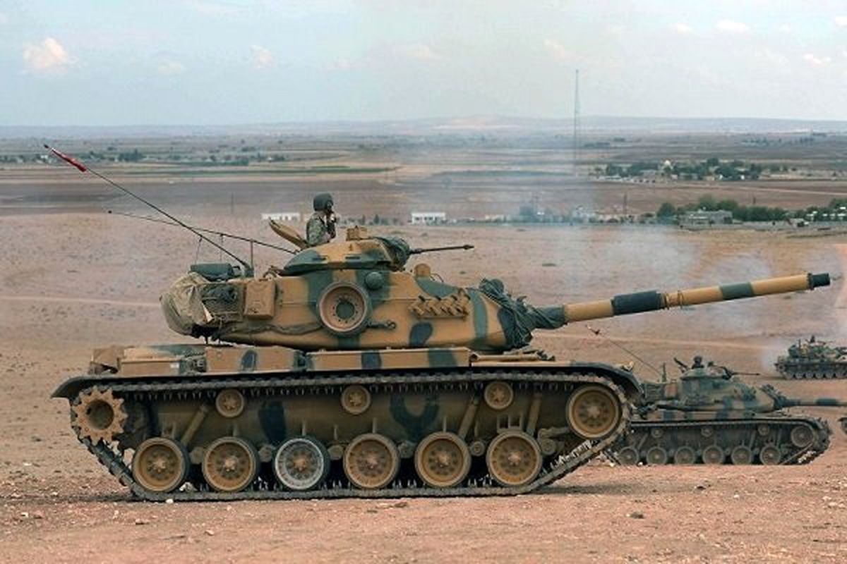 ارسال تجهیزات نظامی و نیروهای کماندوی ترکیه به مرزهای سوریه