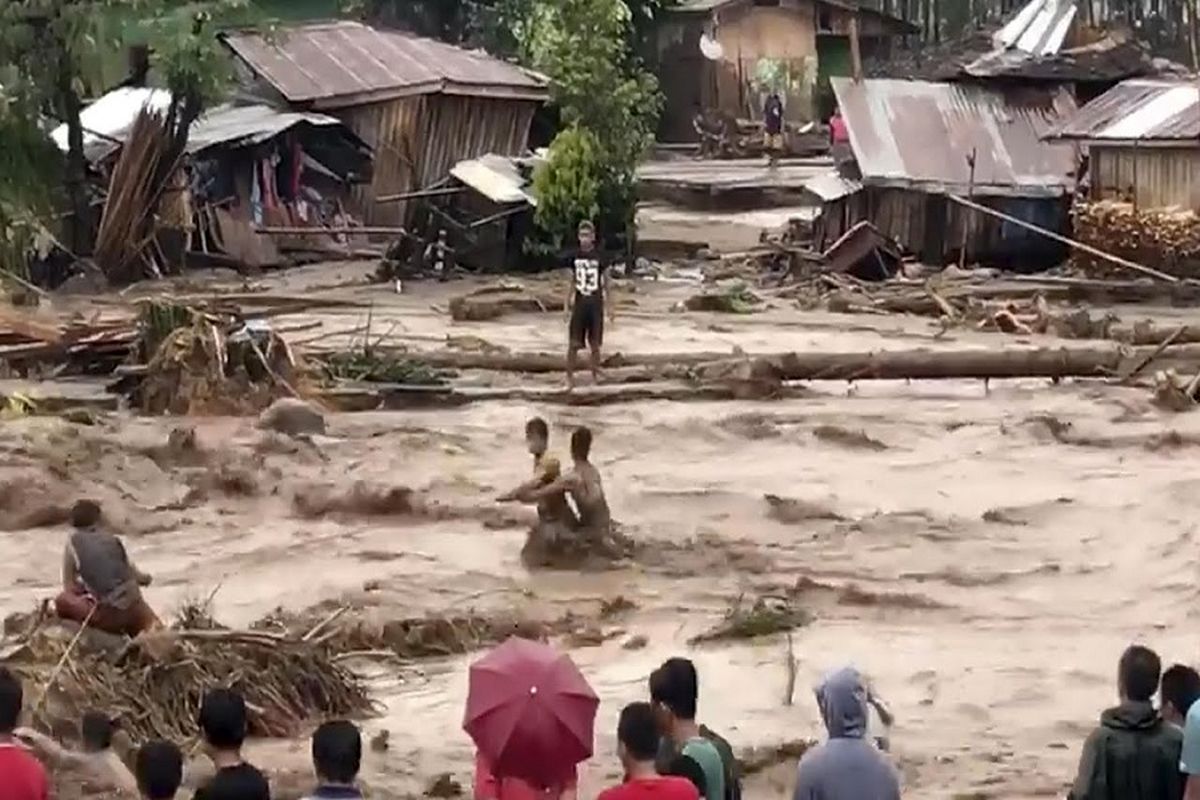 فیلیپین طوفان زده؛ ۱۰۰ کشته و مفقود