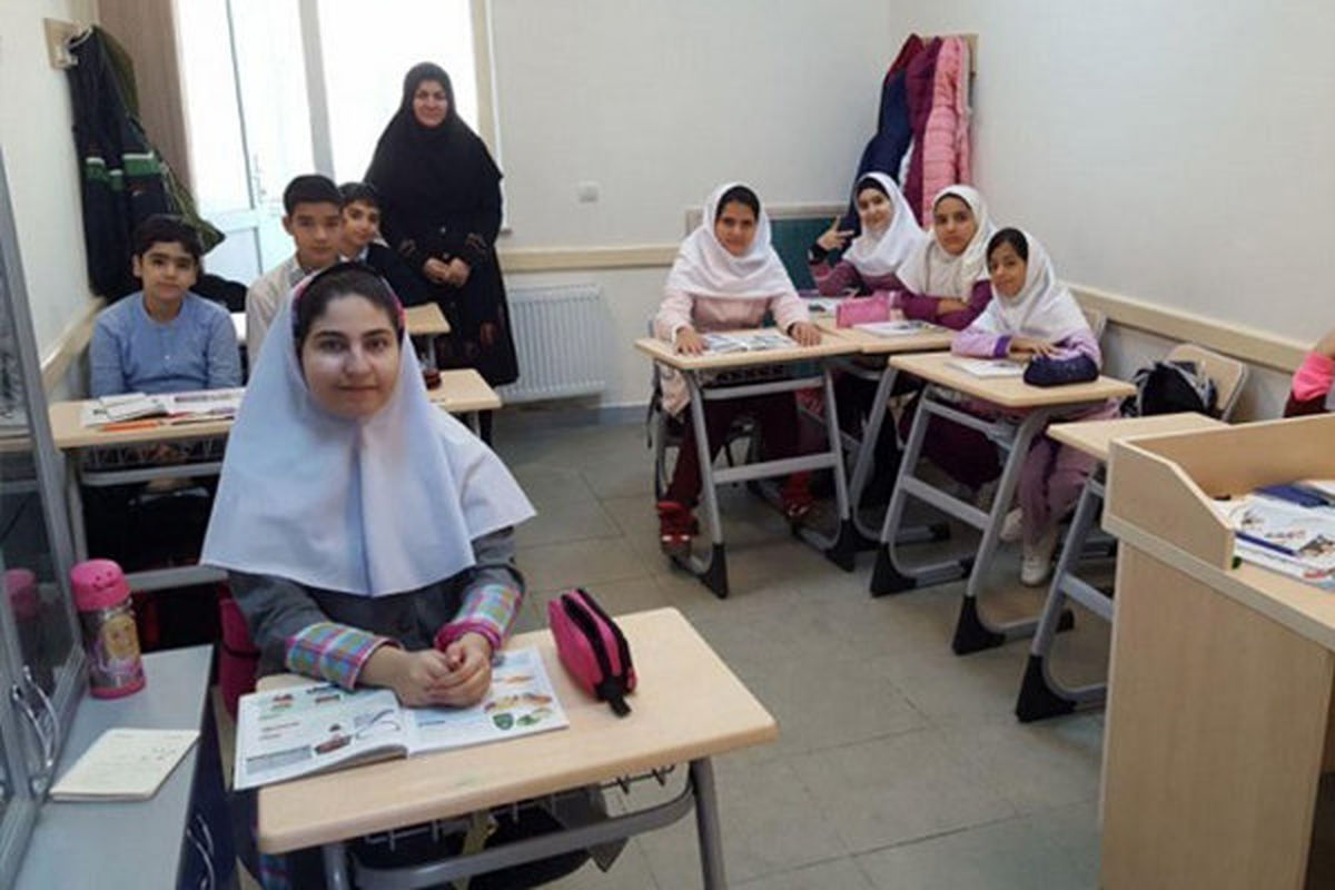 زنگ مهر در تمام مدارس ایرانی خارج از کشور نواخته می شود