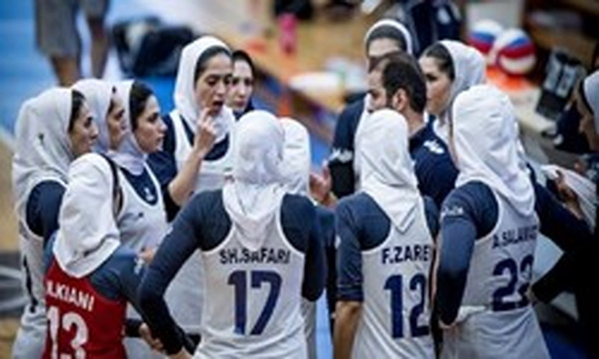 تمرين سبک ملی پوشان واليبال زنان ايران قبل از بازی با كره
