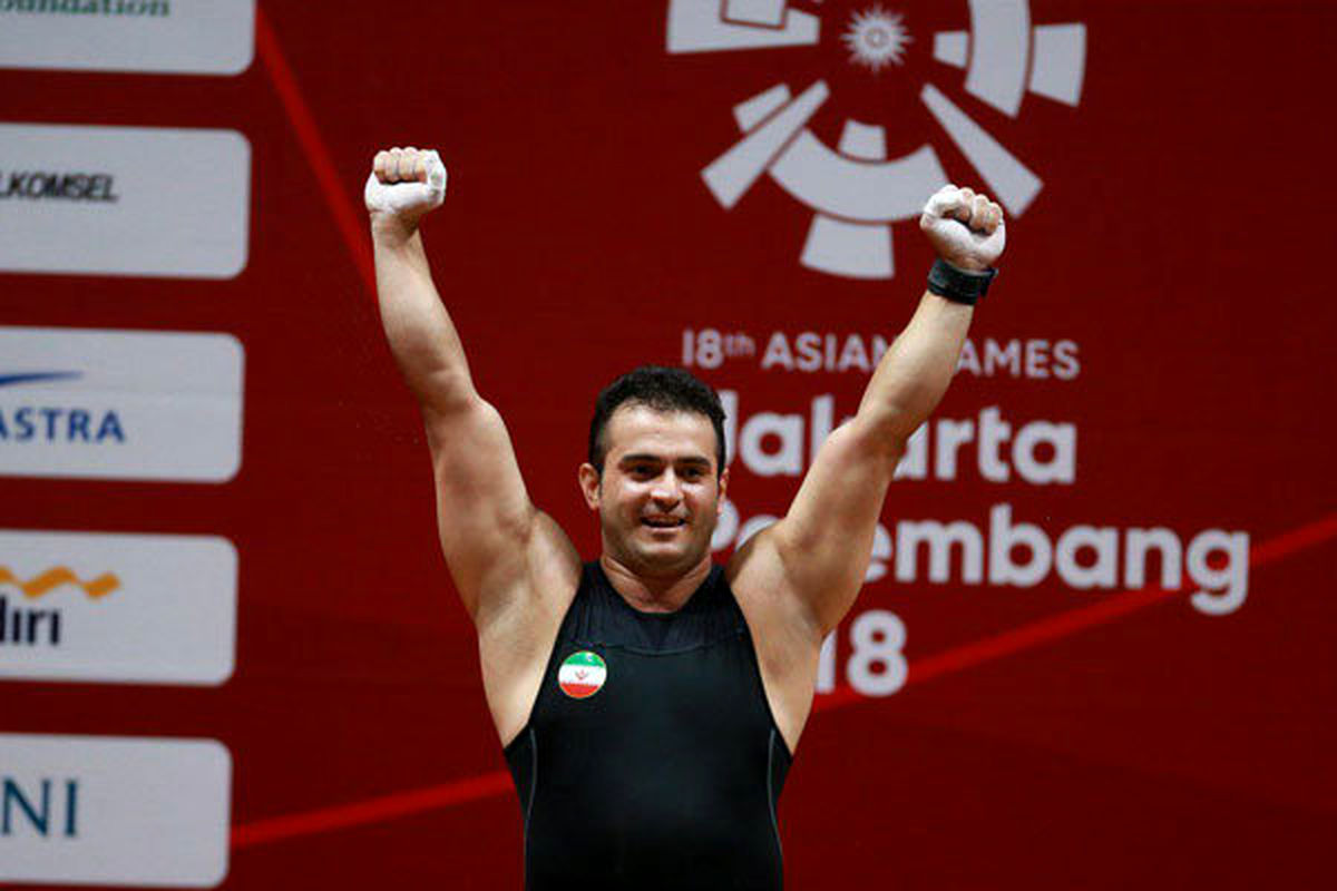تقدیر از سهراب مرادی به خاطر رکوردشکنی در بازی‎های آسیایی