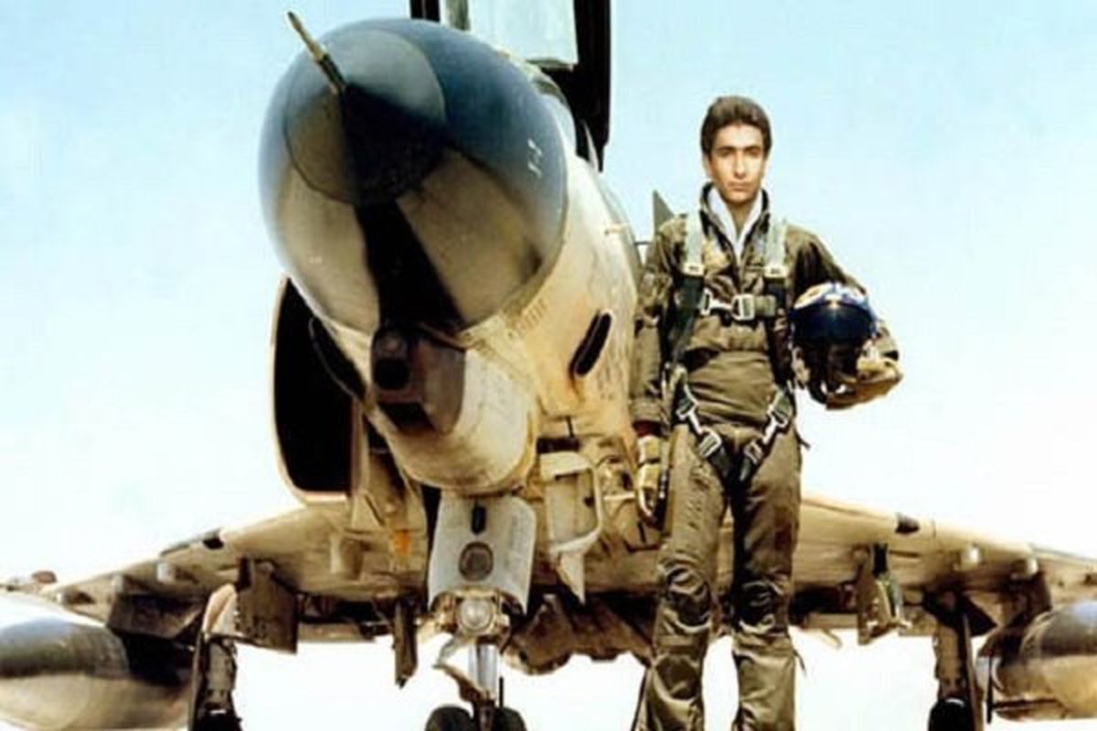 تندیس سرلشگر خلبان شهید عباس دوران در شرق تهران نصب شد