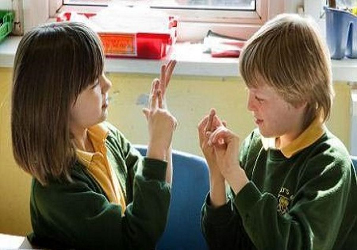 آموزش زبان اشاره به والدین کودکان ناشنوا در دستور کار است
