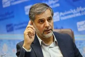 نقوی حسینی:‌ تروریست‌ها ۱۲ دقیقه تیر‌اندازی کردند/ برخی مجروحان تیرخلاص خورده بودند/ ضعف امنیتی رژه روشن است +فیلم
