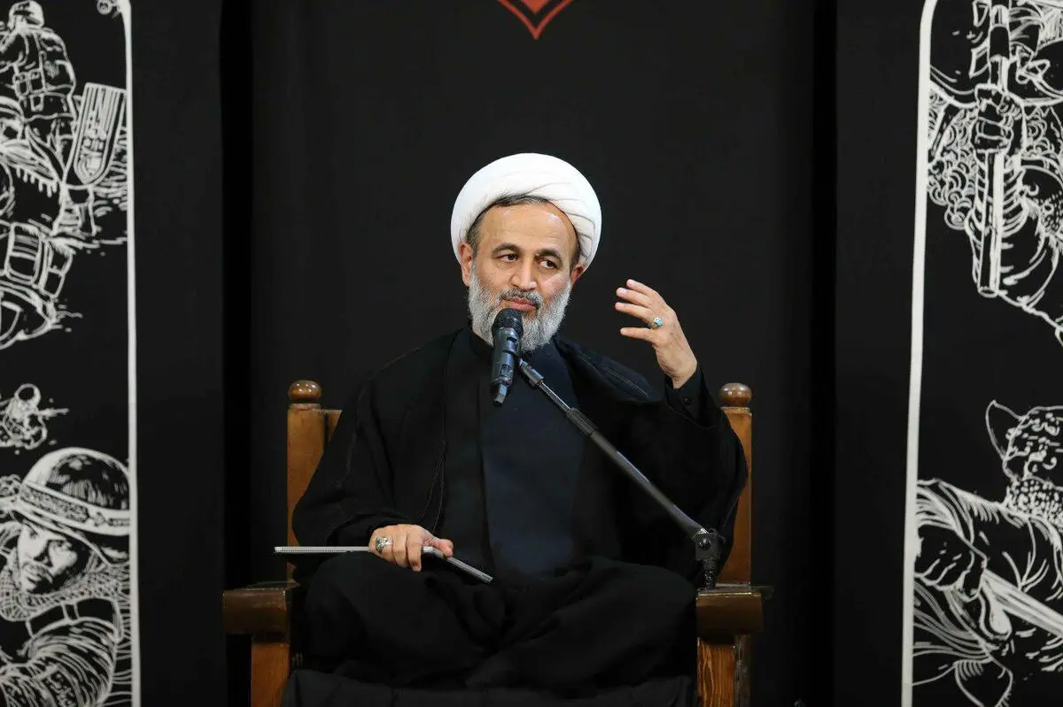 پاداش و کنترل آدم را ضعیف می‌کند.