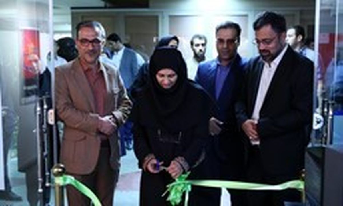 نمایشگاه هنری حمایت از کالای ایرانی در حوزه هنری افتتاح شد